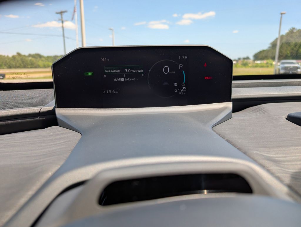 2026 Toyota C-HR XSE - Photo 17