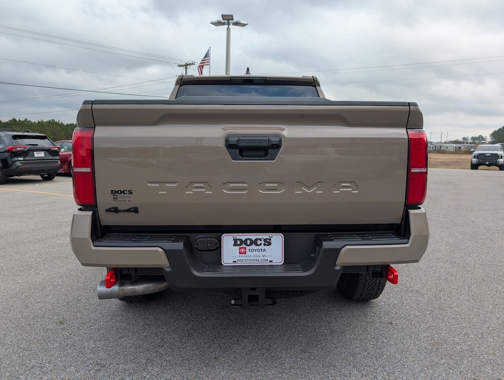 New 2026 Toyota Tacoma TRD Off Road Double Cab 5' Bed AT Truck Double Cab