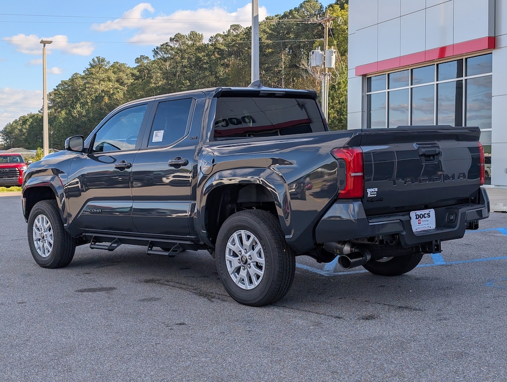 New 2025 Toyota Tacoma SR5 Double Cab 5' Bed AT Truck Double Cab