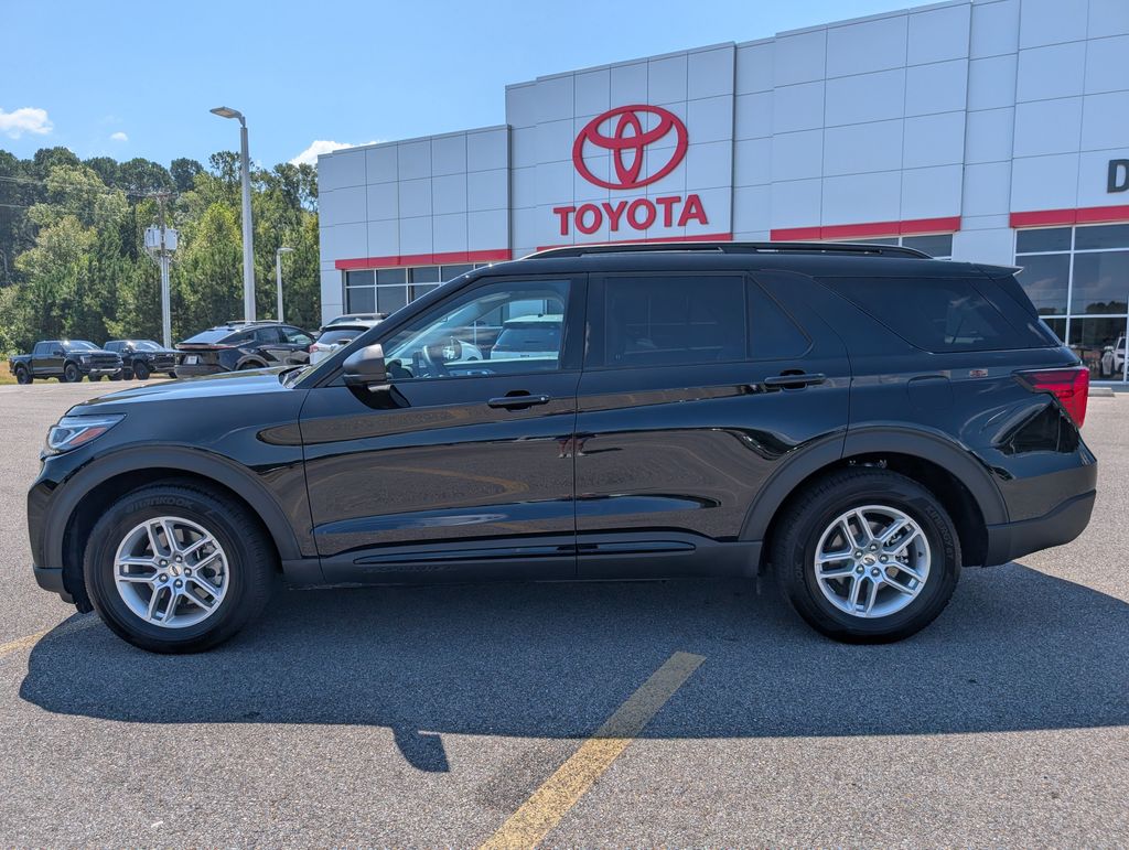 2026 Ford Explorer - Photo 2