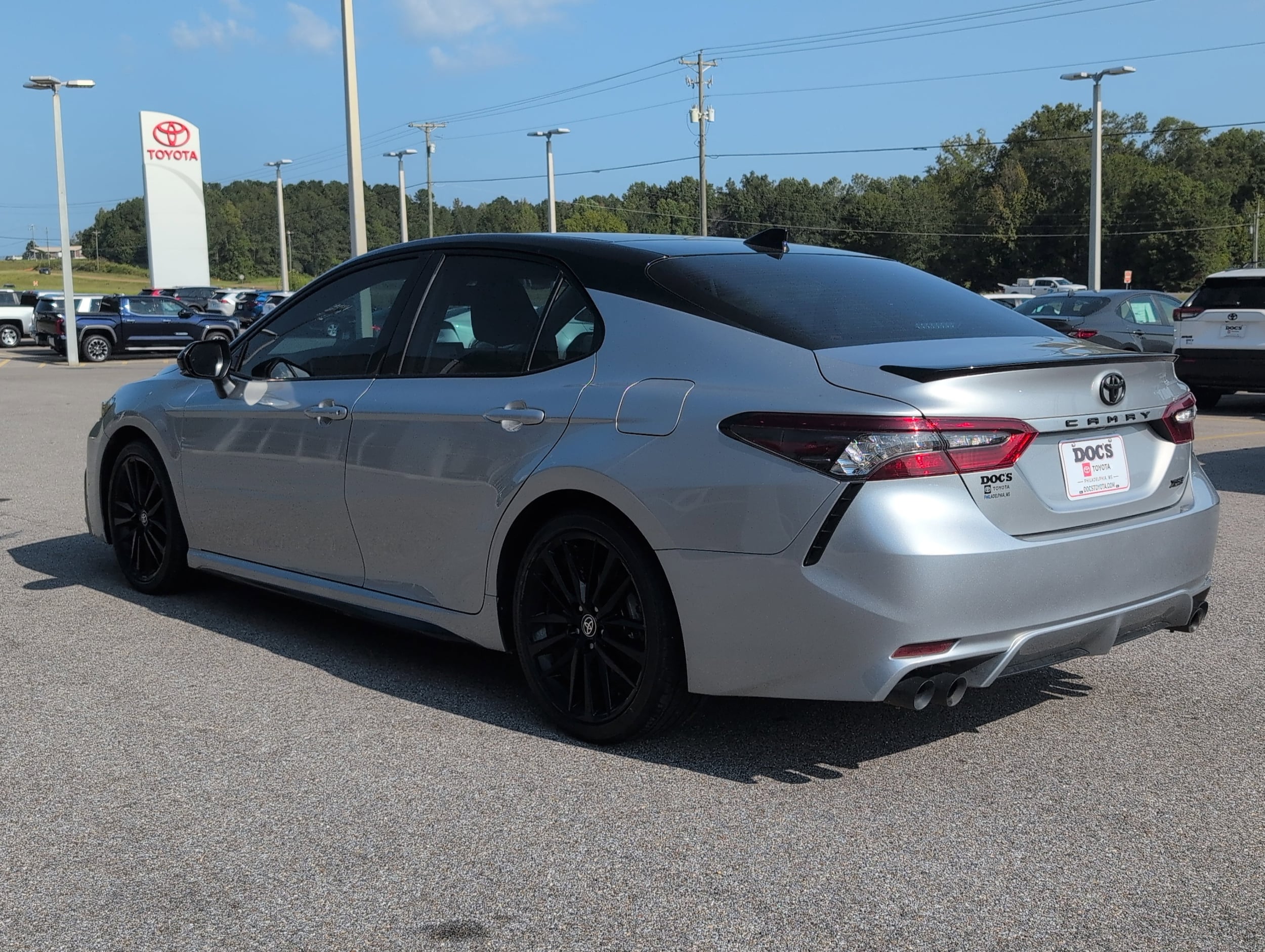 2023 Toyota Camry XSE photo 3