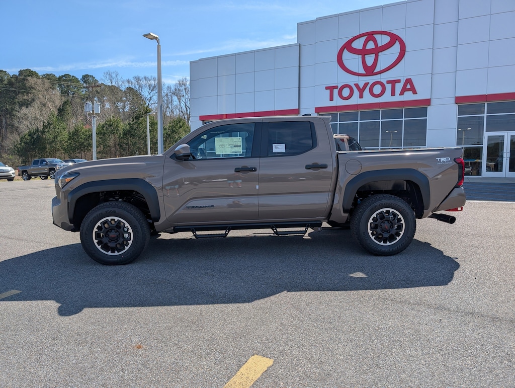 New 2026 Toyota Tacoma TRD Off Road Double Cab 5' Bed AT Truck Double Cab