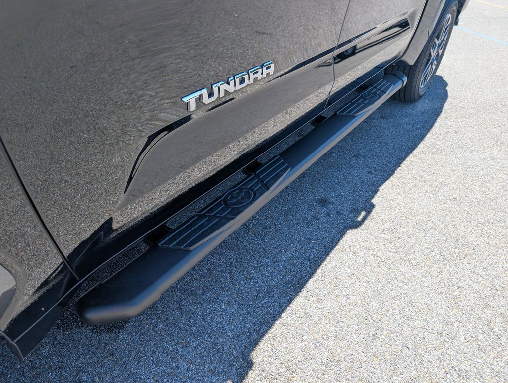2026 Toyota Tundra Limited - Photo 9