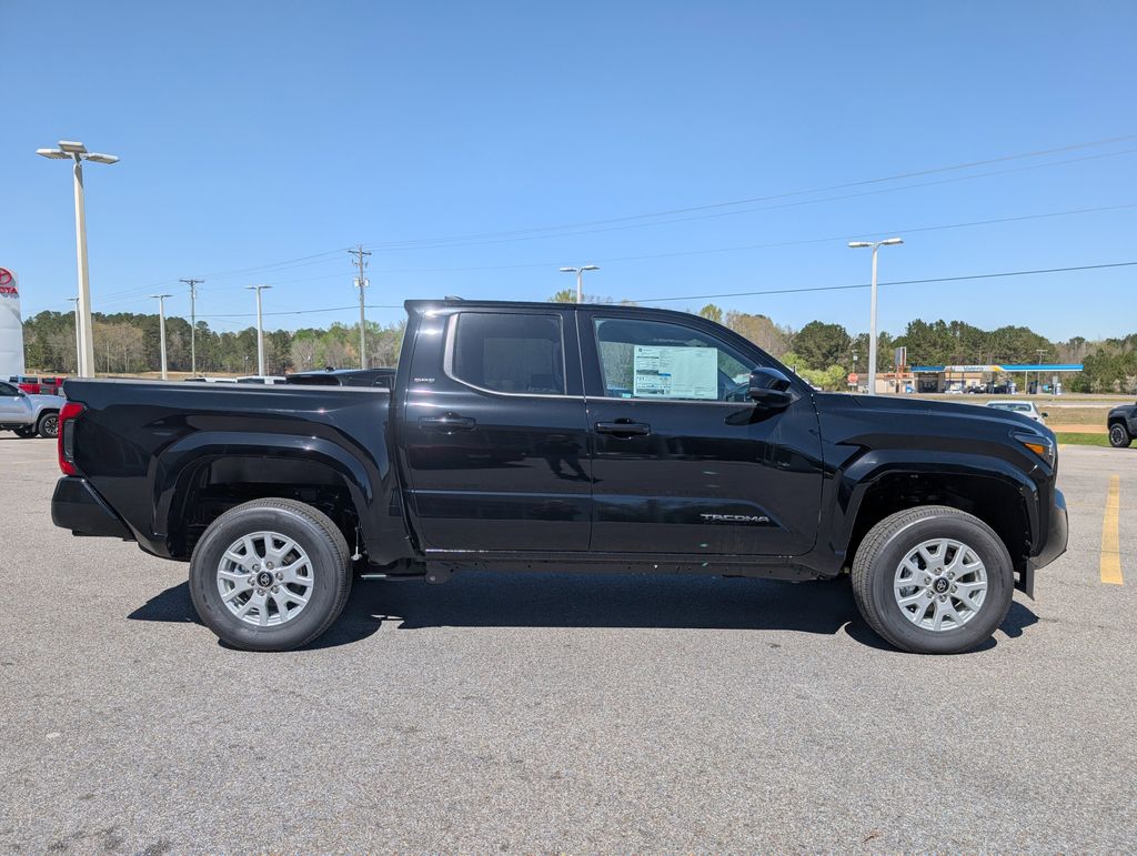 2026 Toyota Tacoma SR5 - Photo 6
