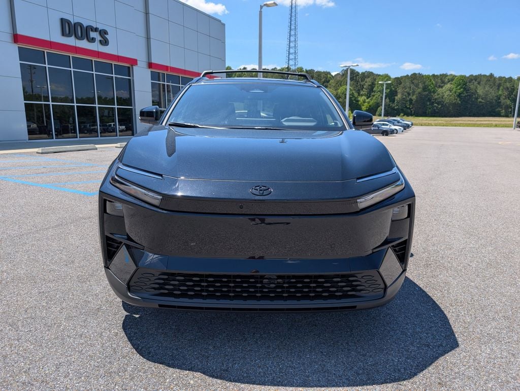 2026 Toyota C-HR XSE - Photo 8