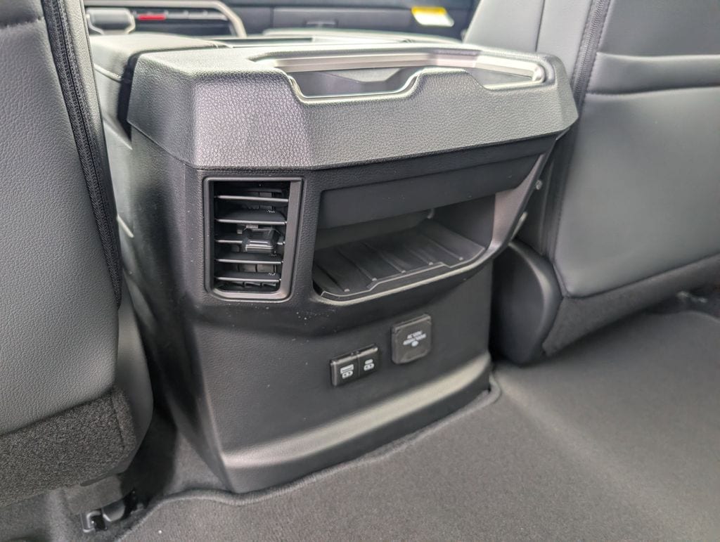 2026 Toyota Tundra SR5 - Photo 28