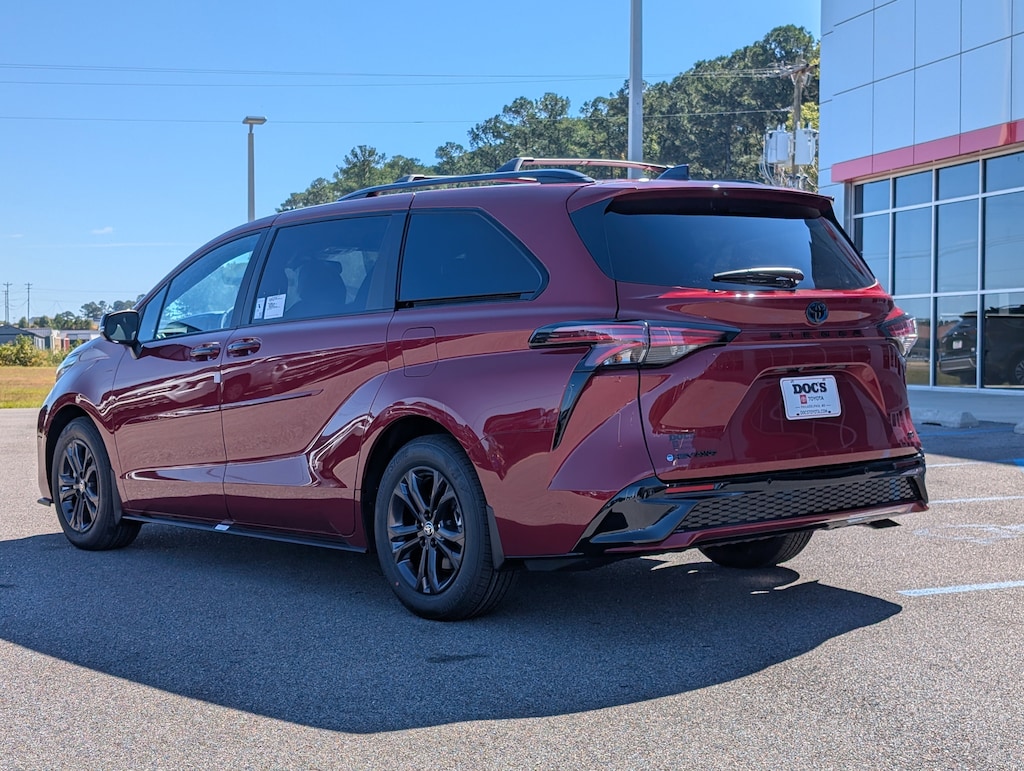 New 2025 Toyota Sienna XSE AWD 7-Passenger Van Passenger Van