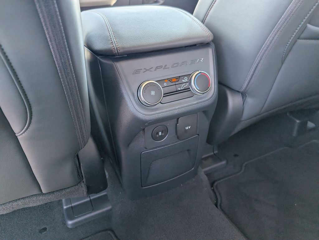 2026 Ford Explorer - Photo 26