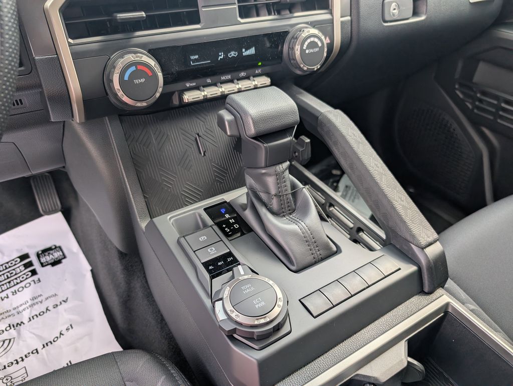 2026 Toyota Tacoma SR5 - Photo 17