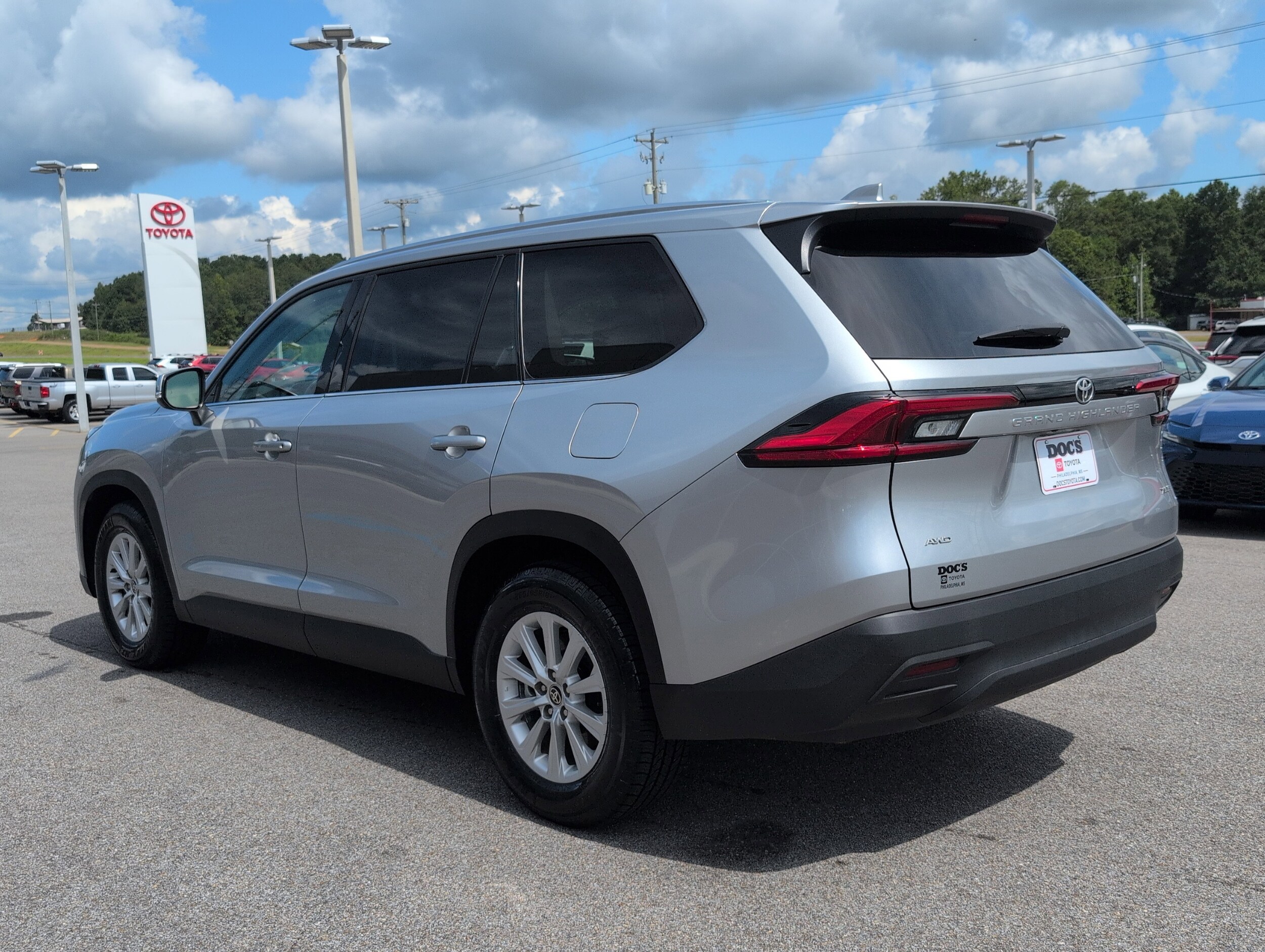 2024 Toyota Grand Highlander Limited photo 3