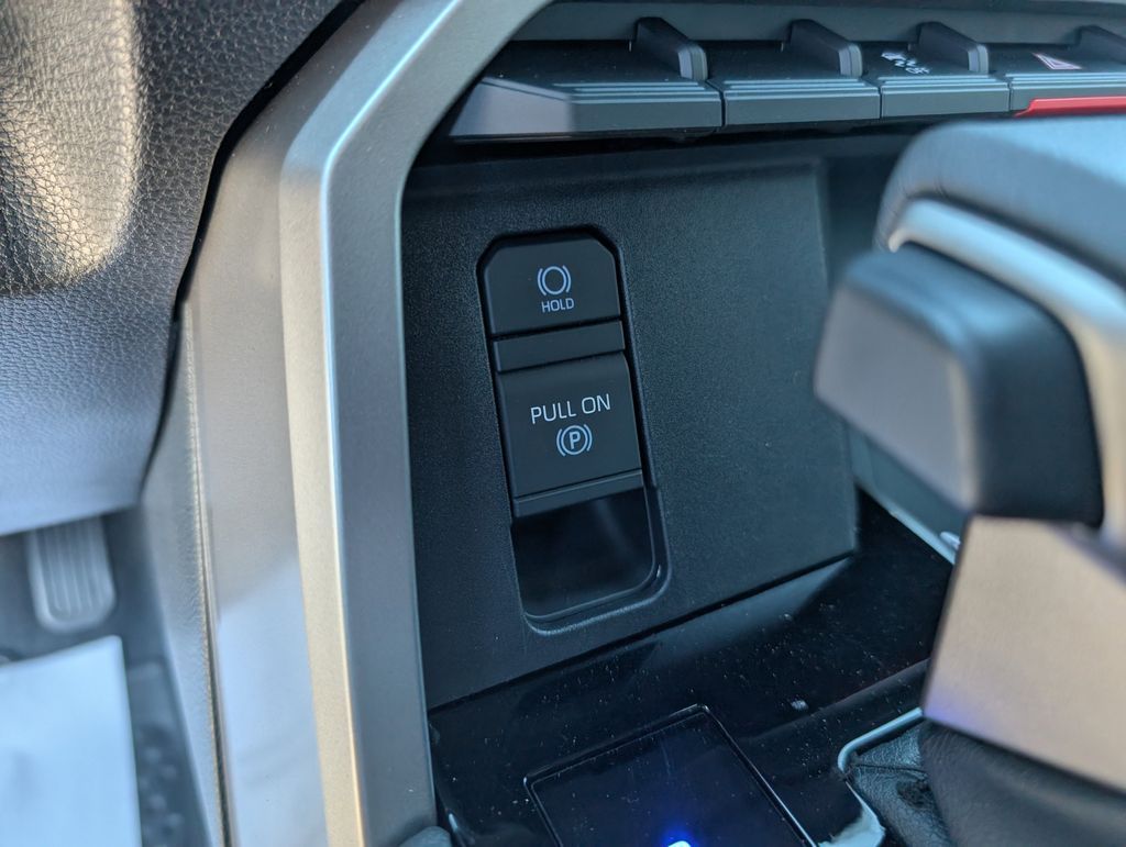 2026 Toyota Tundra Limited - Photo 17