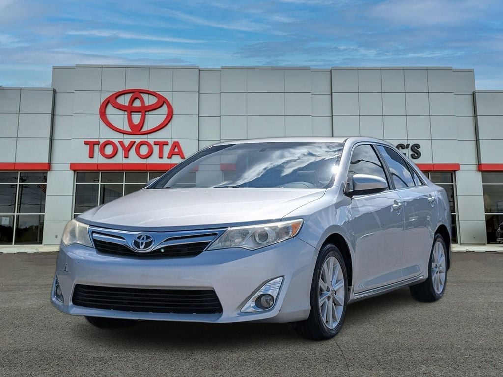 2013 Toyota Camry 2.5 Auto XLE's photo