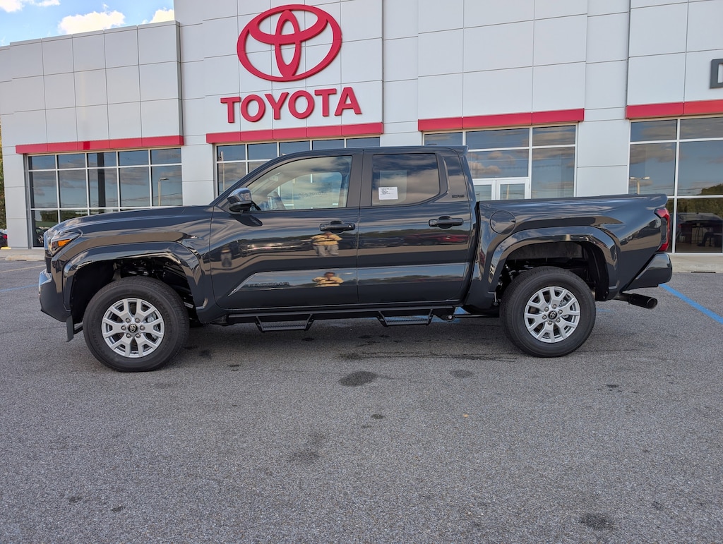New 2025 Toyota Tacoma SR5 Double Cab 5' Bed AT Truck Double Cab