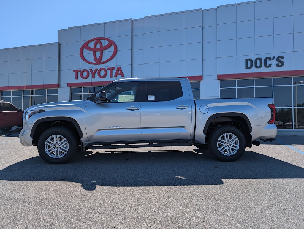 New 2026 Toyota Tundra SR5 CrewMax 5.5' Bed Truck CrewMax