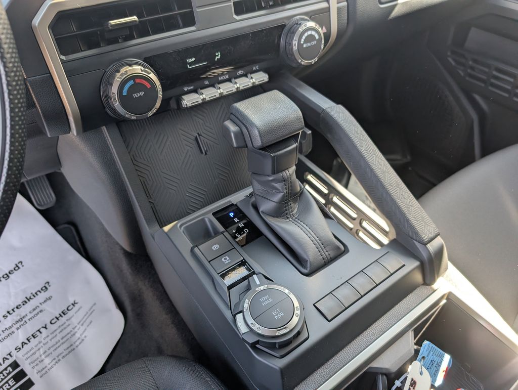 2026 Toyota Tacoma SR5 - Photo 17