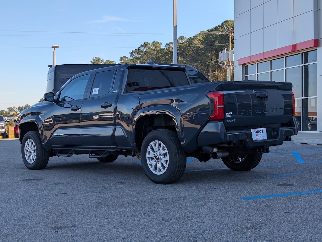 New 2025 Toyota Tacoma SR5 Double Cab 5' Bed AT Truck Double Cab