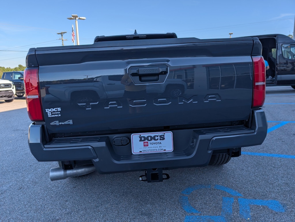 New 2025 Toyota Tacoma SR5 Double Cab 5' Bed AT Truck Double Cab