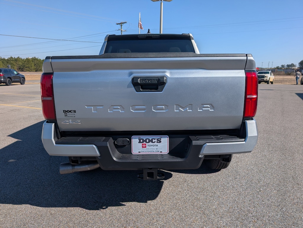 New 2026 Toyota Tacoma SR5 Double Cab 5' Bed AT Truck Double Cab