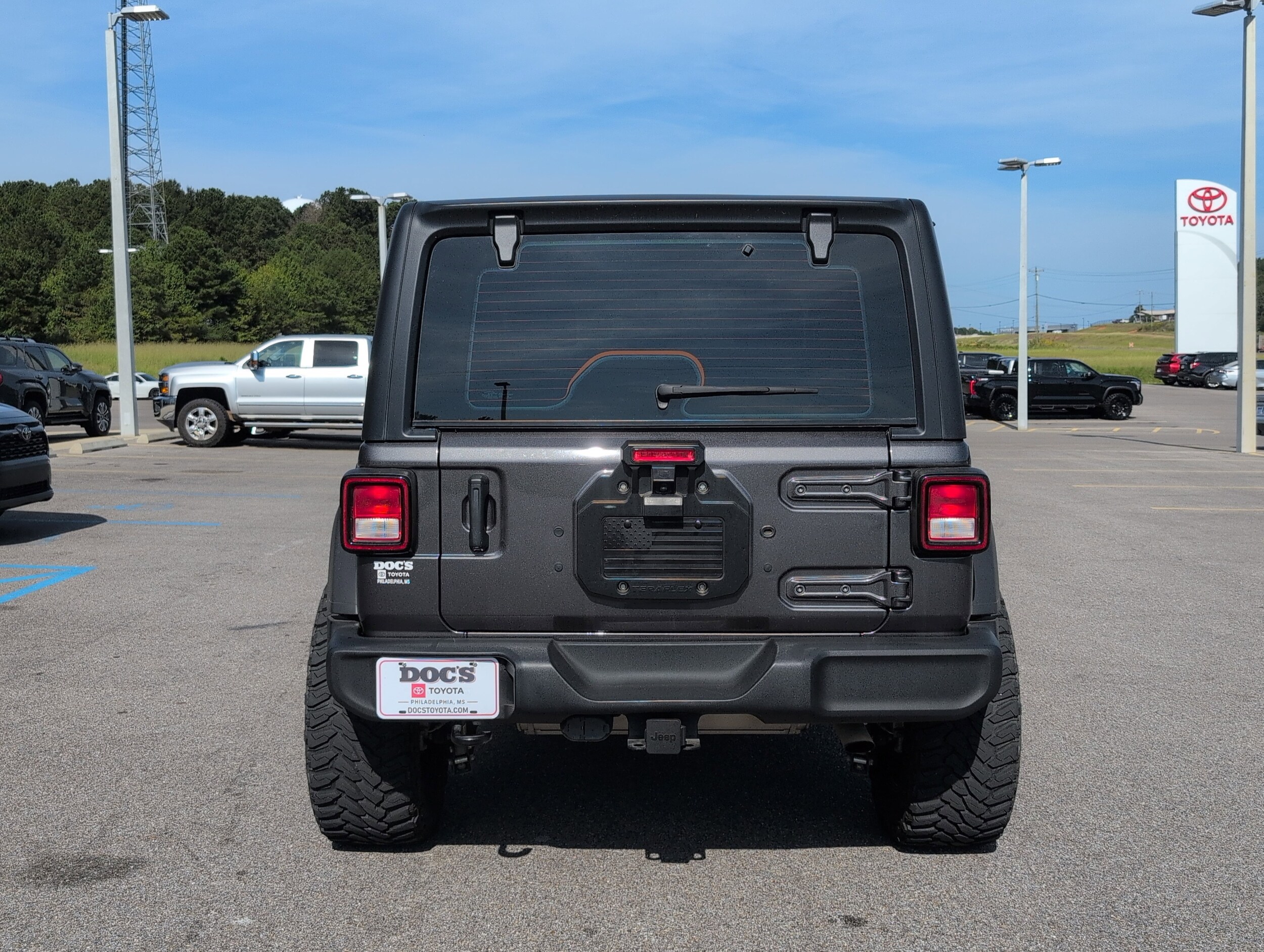 2022 Jeep Wrangler Sport photo 4