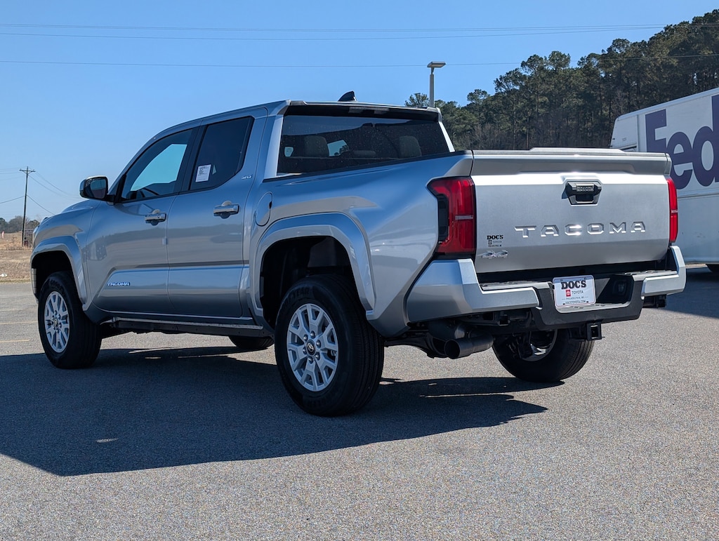 New 2026 Toyota Tacoma SR5 Double Cab 5' Bed AT Truck Double Cab