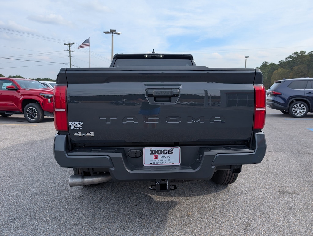 New 2025 Toyota Tacoma SR5 Double Cab 6' Bed AT Truck Double Cab