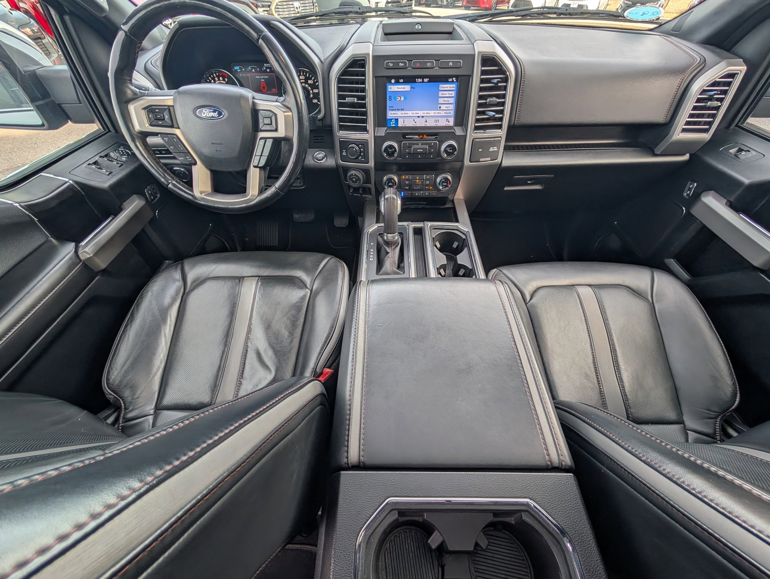 2019 Ford F-150 Platinum's photo