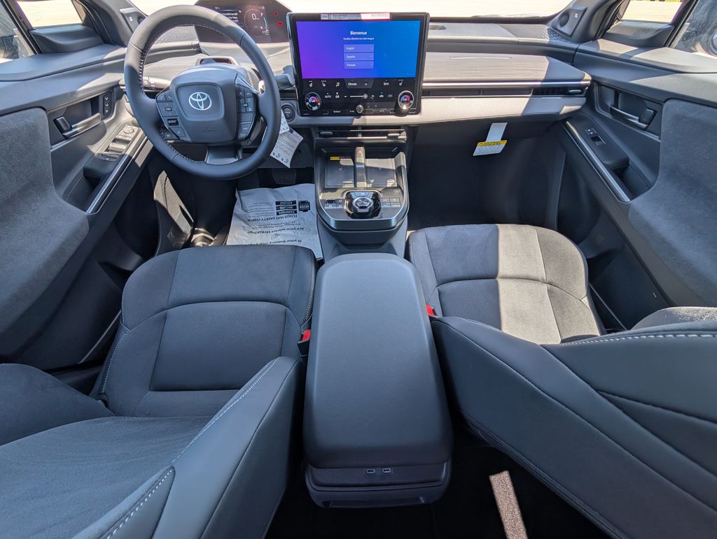 2026 Toyota C-HR XSE - Photo 24