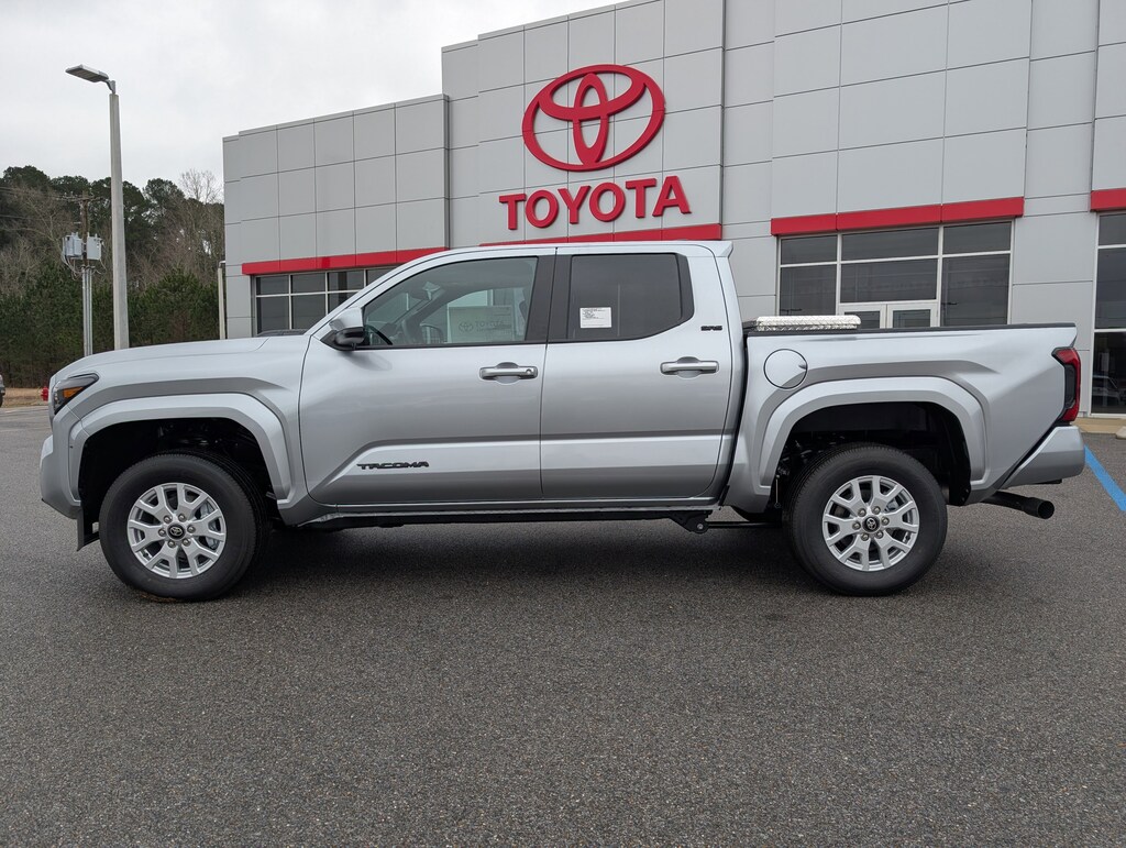 New 2026 Toyota Tacoma SR5 4X4 DOUBLE CAB
