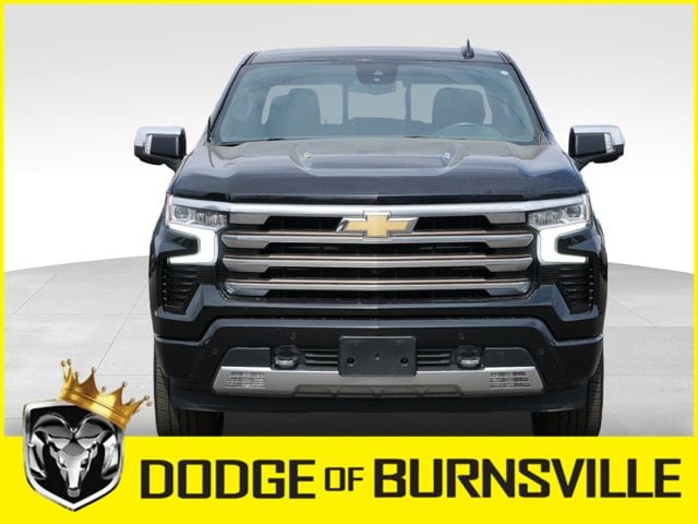 Used 2022 Chevrolet Silverado 1500 High Country with VIN 1GCUDJEL3NZ603803 for sale in Burnsville, Minnesota