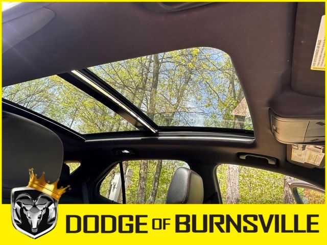 Used 2022 Chevrolet Equinox RS with VIN 3GNAXWEV6NS195648 for sale in Burnsville, Minnesota