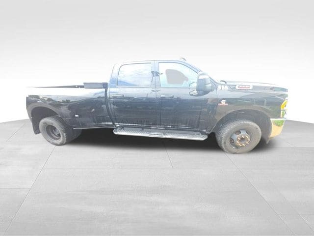 Used 2023 RAM Ram 3500 Pickup Tradesman with VIN 3C63RRGL4PG508816 for sale in Burnsville, Minnesota