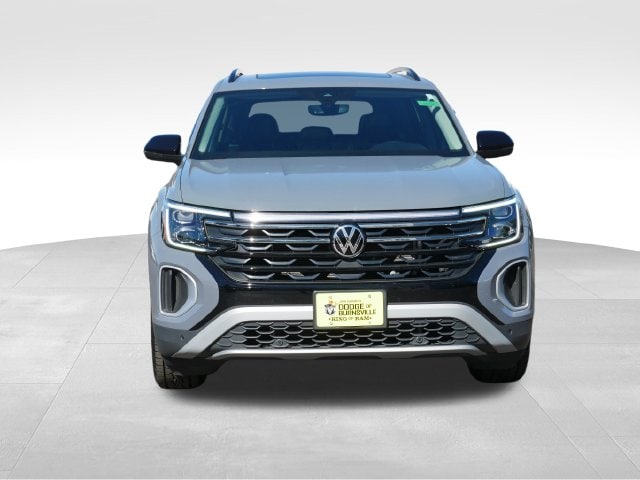 Used 2025 Volkswagen Atlas Atlas Peak Edition with VIN 1V2CR2CA3SC529638 for sale in Burnsville, Minnesota