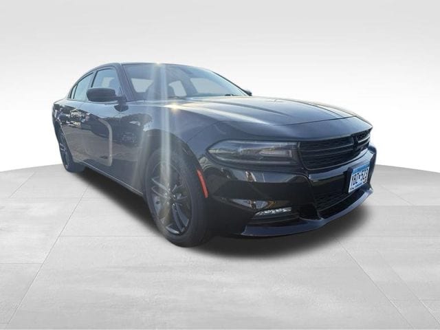 Used 2019 Dodge Charger SXT with VIN 2C3CDXJG2KH547764 for sale in Burnsville, Minnesota