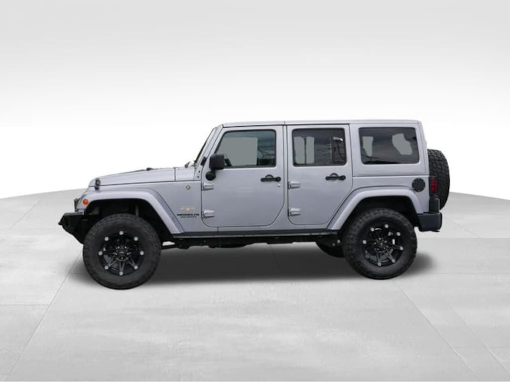 Used 2013 Jeep Wrangler Unlimited Sahara SUV