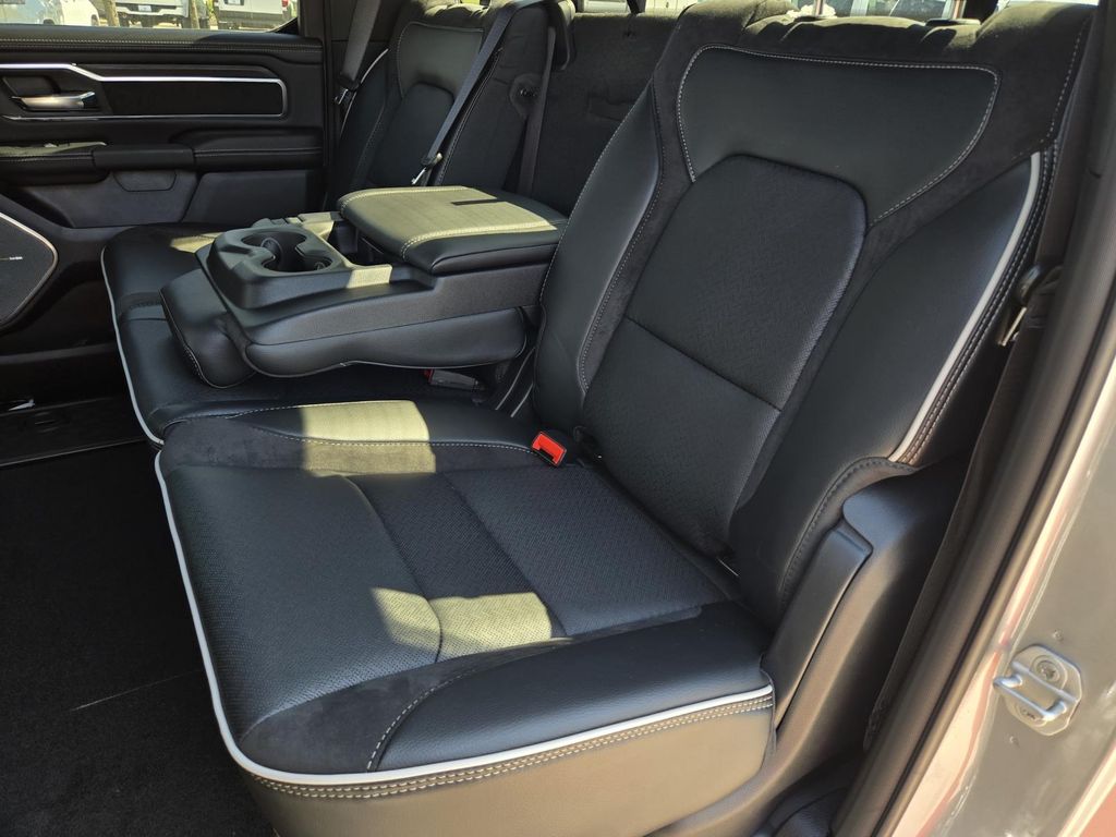 2026 RAM 1500 Laramie - Photo 14