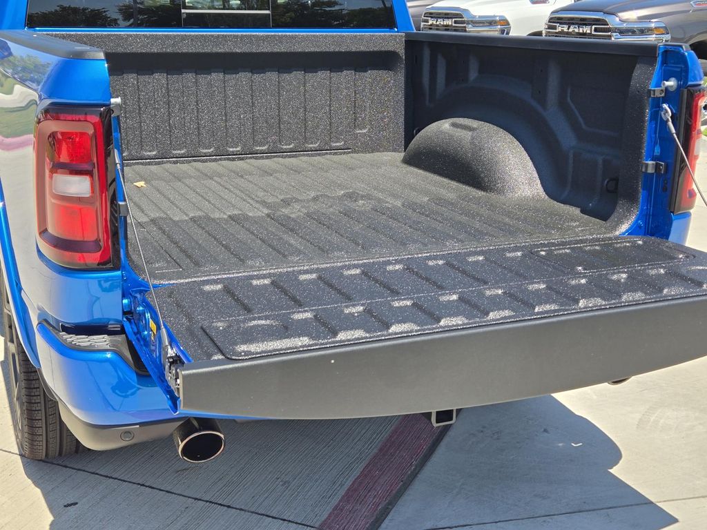 2026 RAM 1500 Laramie - Photo 7