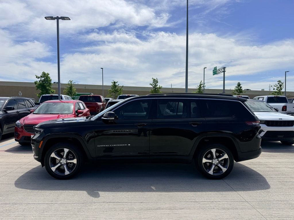 2025 Jeep Grand Cherokee L Limited's photo