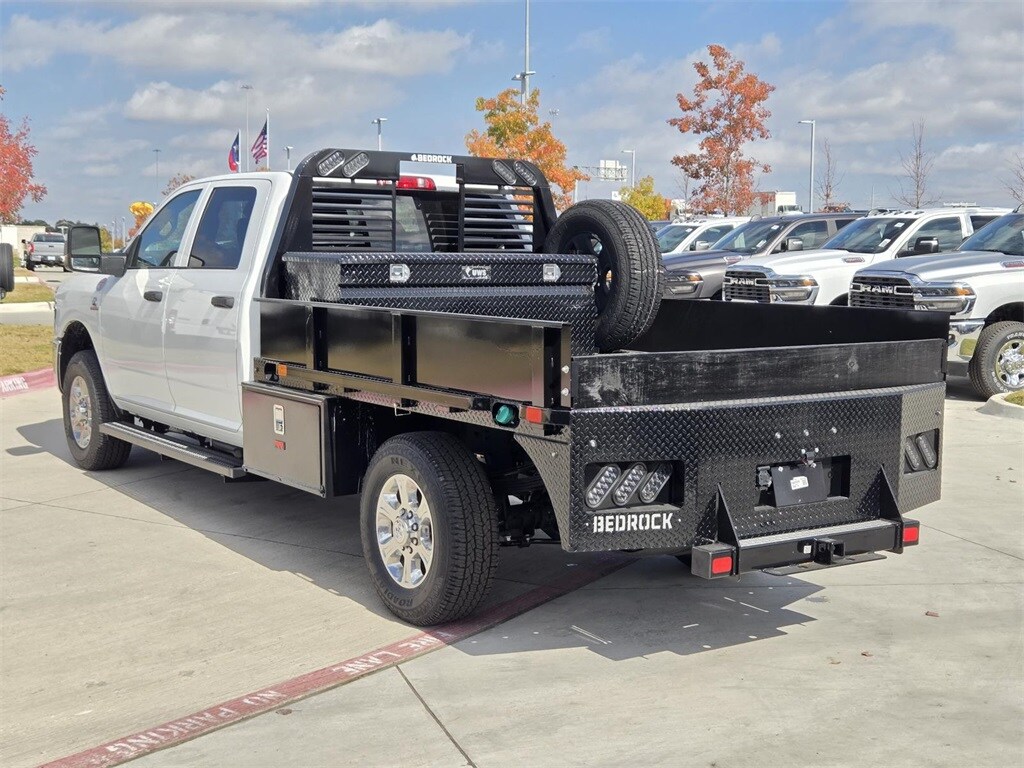 2025 Ram 3500 Tradesman photo 3