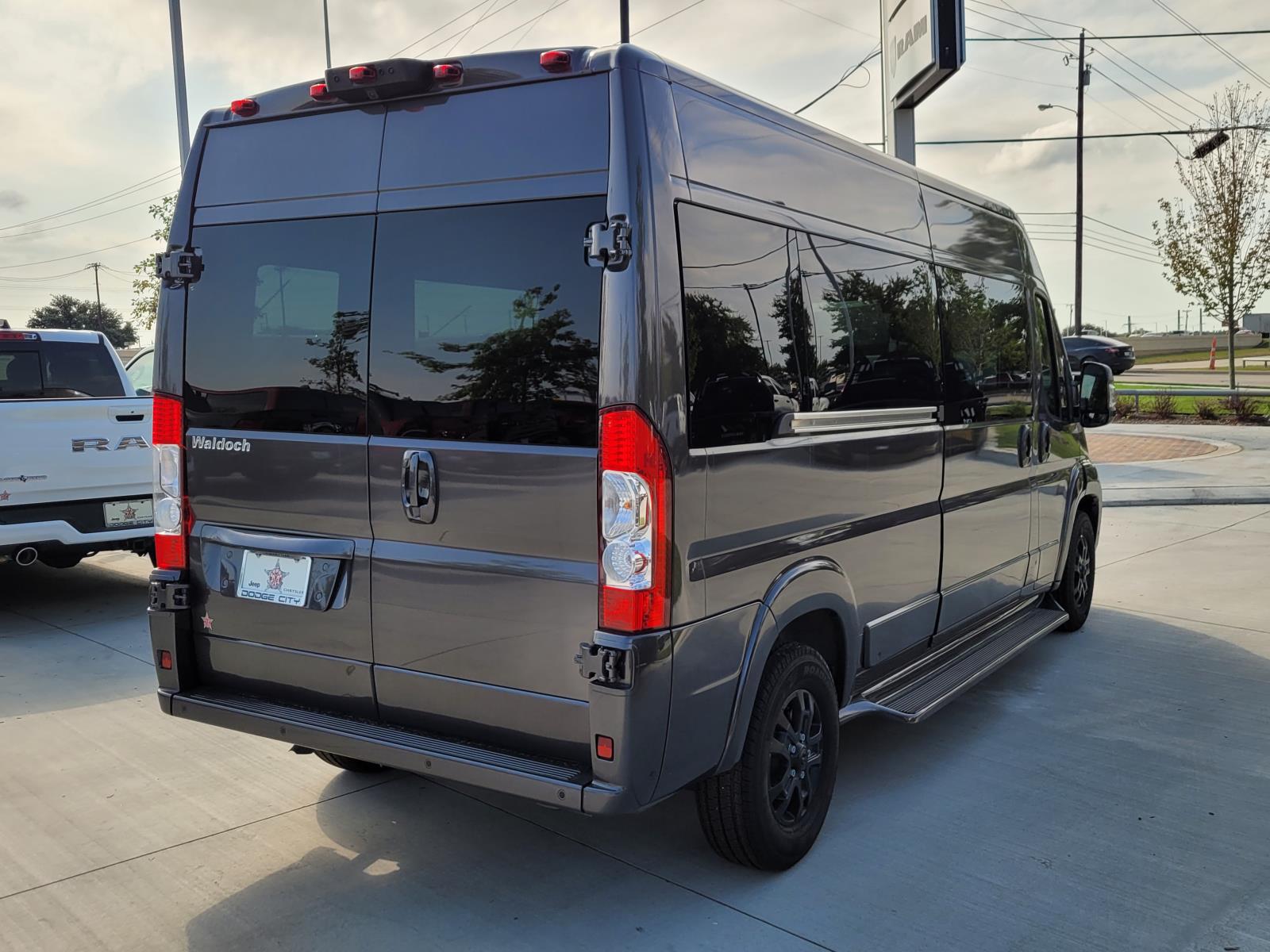 2024 Ram ProMaster 2500 photo 4