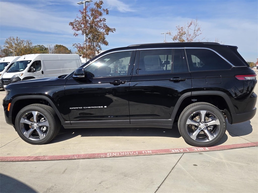 New 2025 Jeep Grand Cherokee Limited Sport Utility