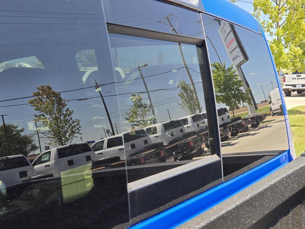 2026 RAM 1500 Laramie - Photo 8