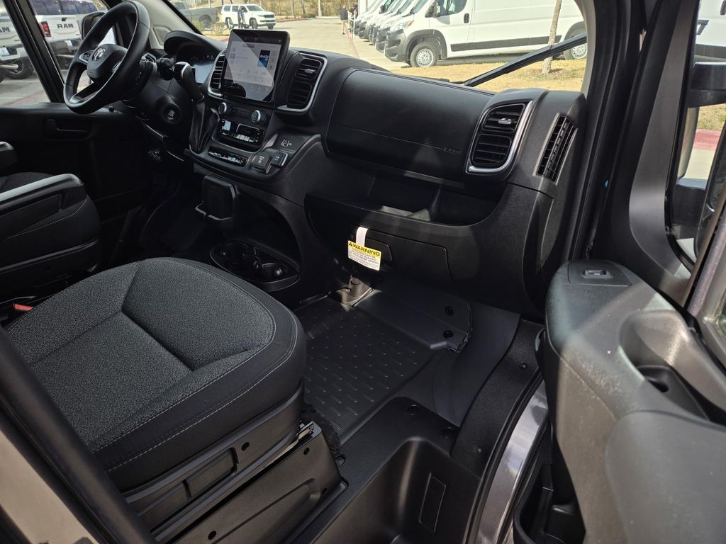 2024 RAM ProMaster Window Van Base - Photo 14