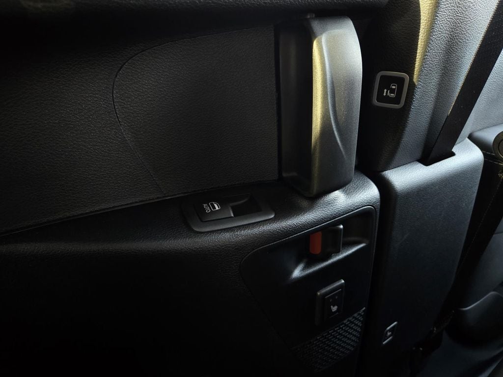 2026 Chrysler Pacifica Limited - Photo 14