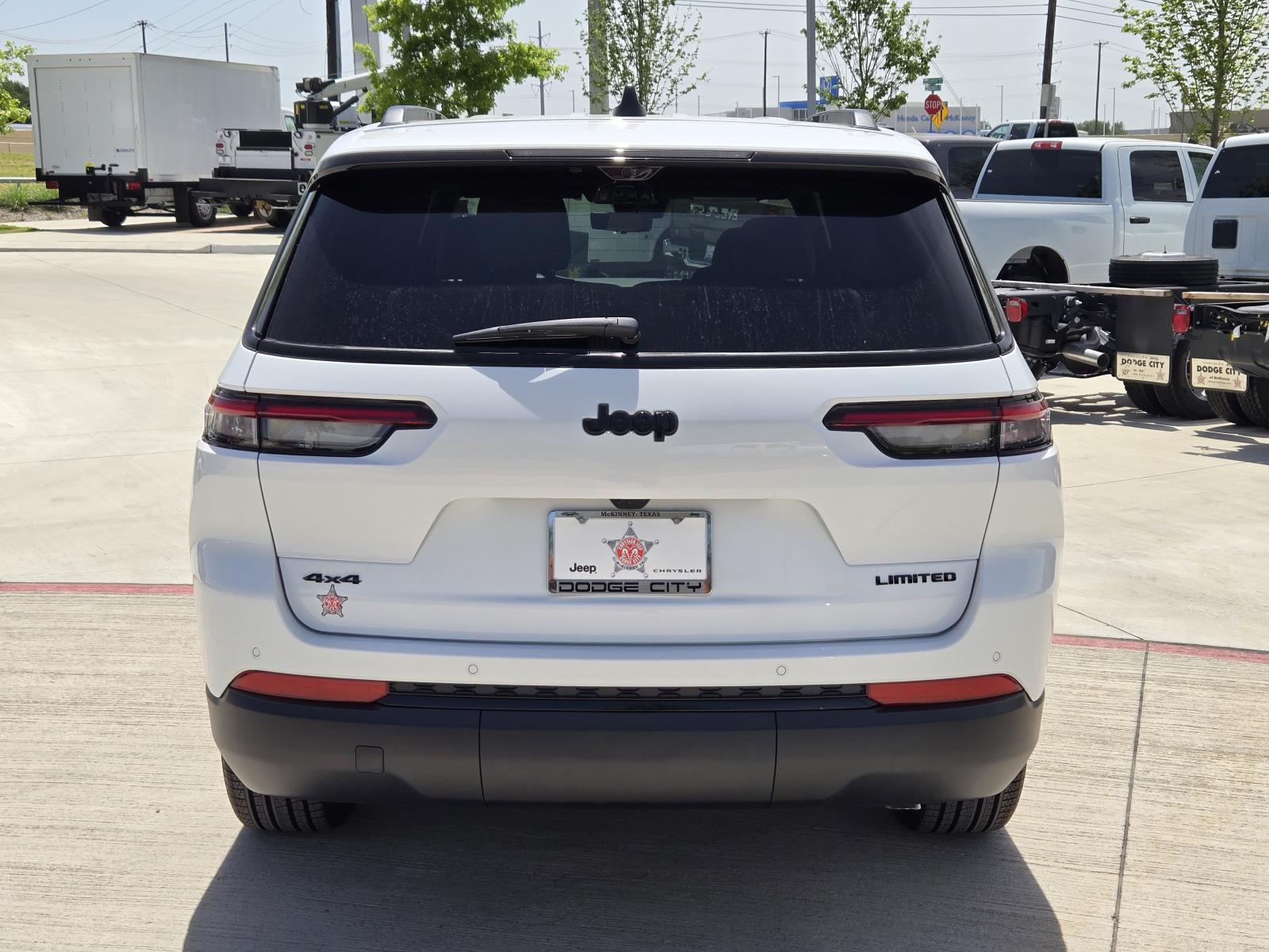 2025 Jeep Grand Cherokee Limited photo 4