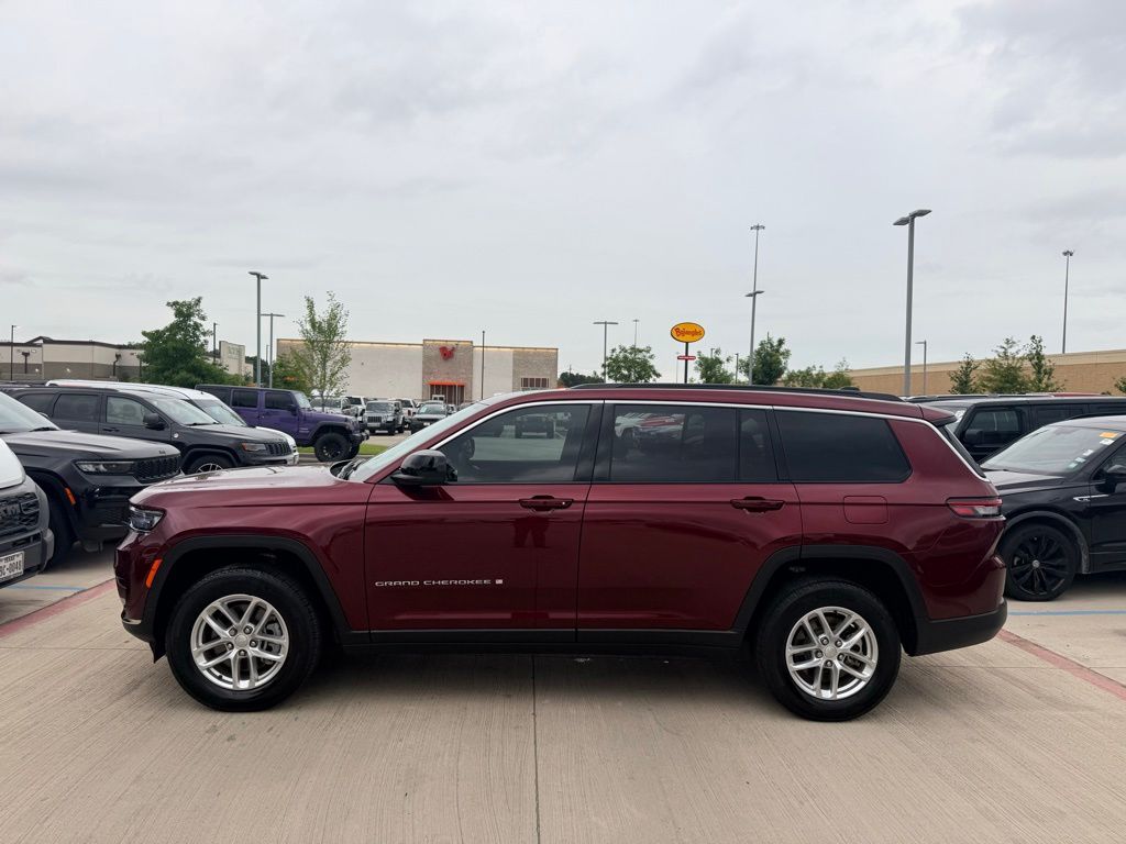 2025 Jeep Grand Cherokee L Laredo X 4x4's photo