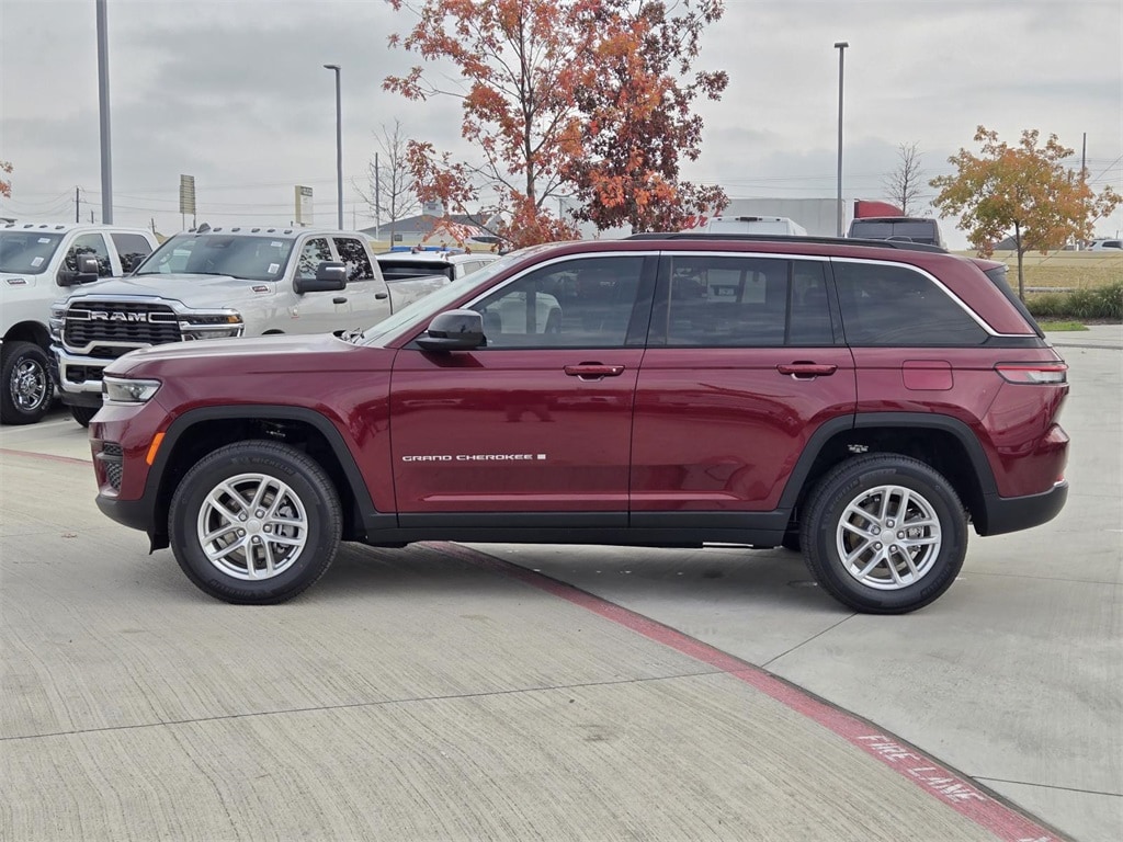 New 2025 Jeep Grand Cherokee Laredo X Sport Utility