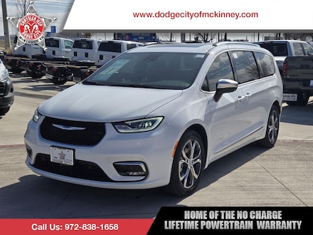 2026 Chrysler Pacifica Pinnacle Passenger Van