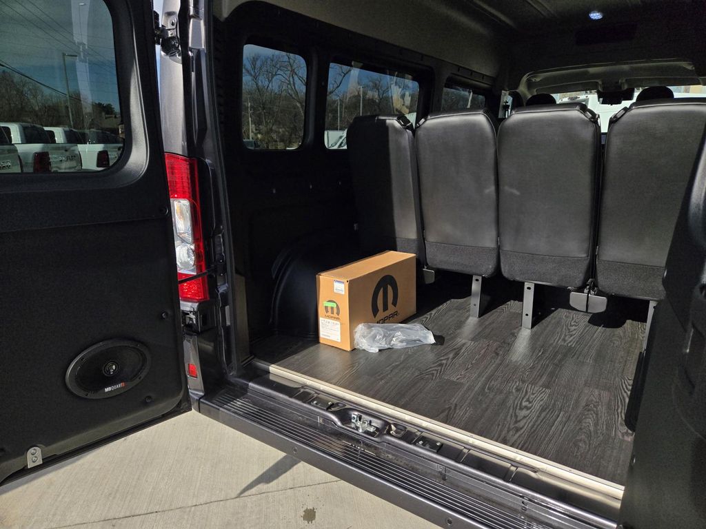 2024 RAM ProMaster Window Van Base - Photo 22