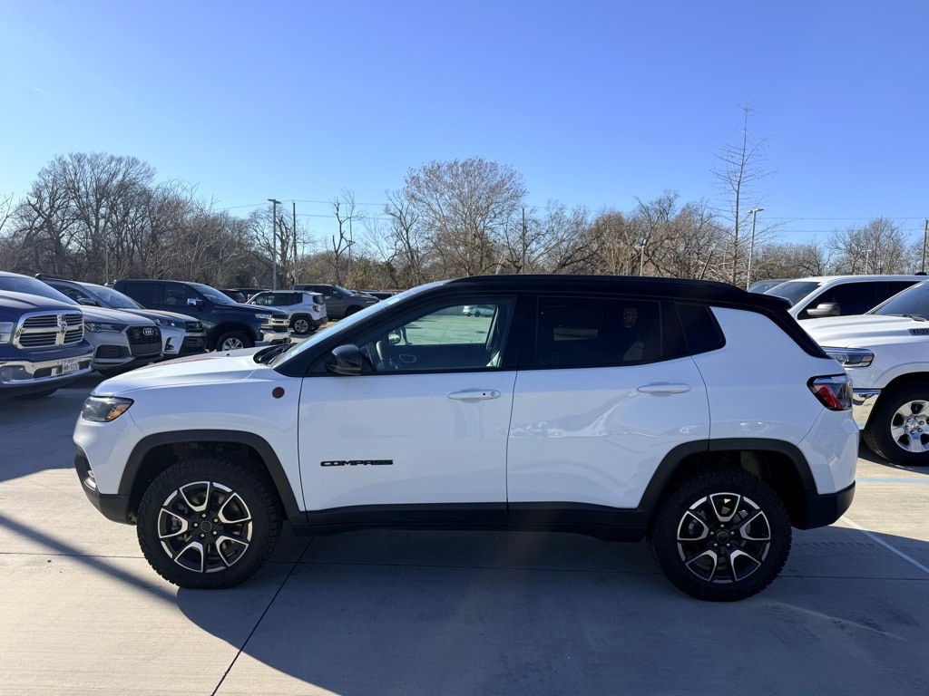 2025 Jeep Compass Trailhawk's photo