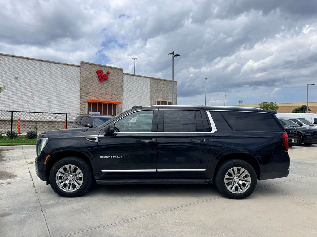 2025 GMC Yukon's photo